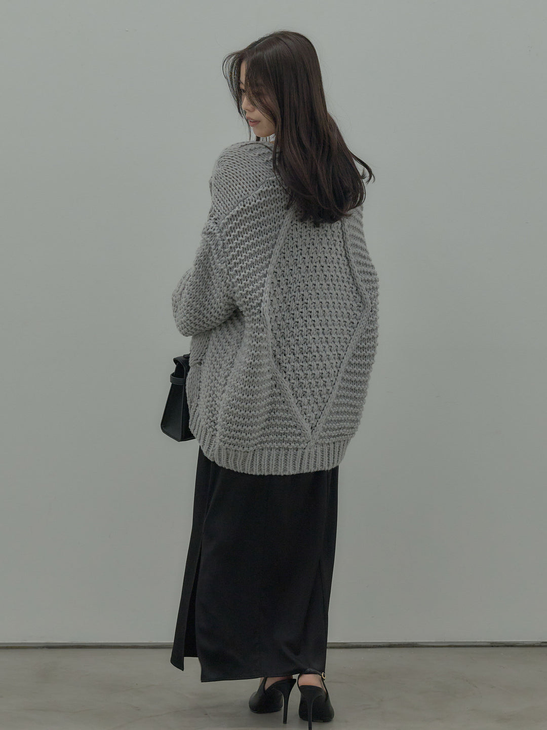 【SET】   ローゲージ編みニットカーディガン+【Essential】サテンドレープキャミワンピ(2set)