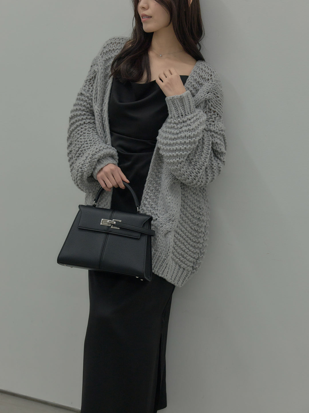 ローゲージ編みニットカーディガン