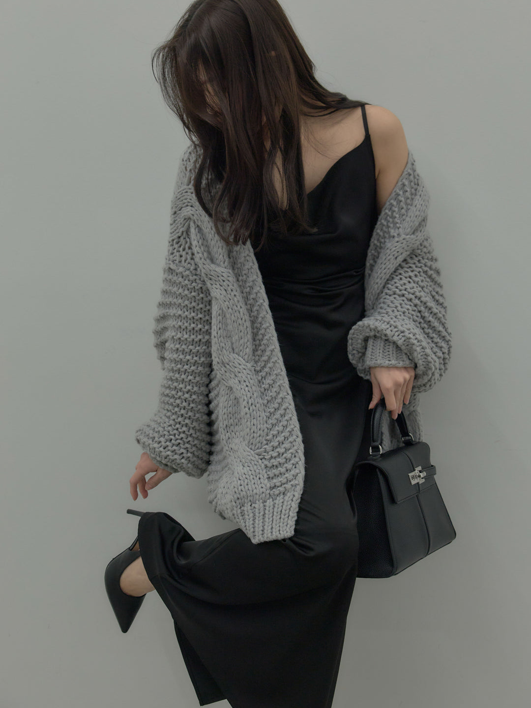 ローゲージ編みニットカーディガン