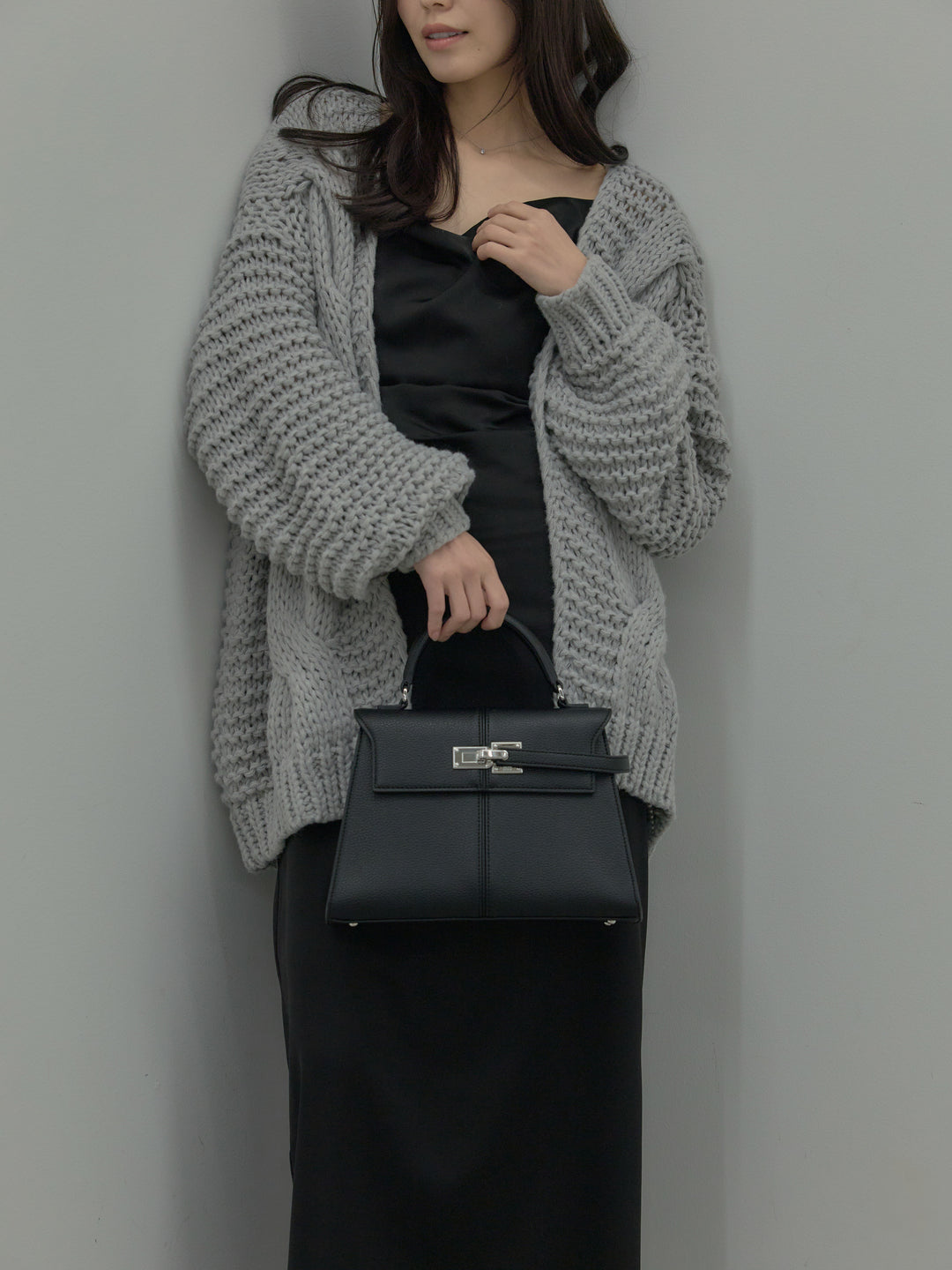 ローゲージ編みニットカーディガン