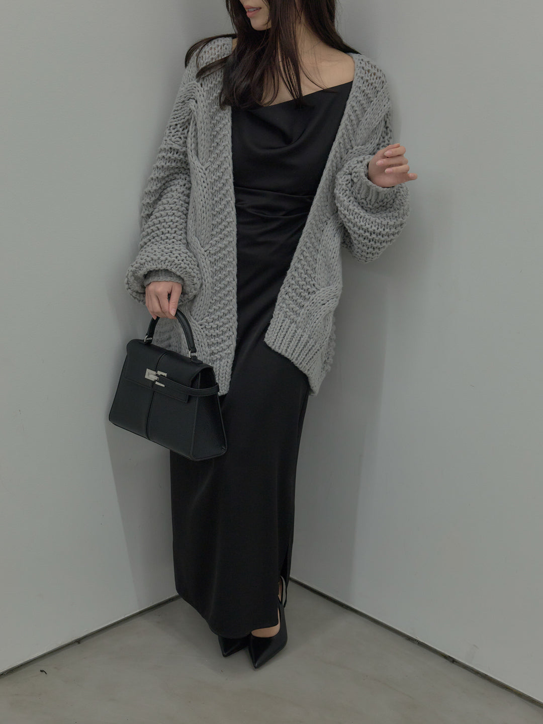 ローゲージ編みニットカーディガン