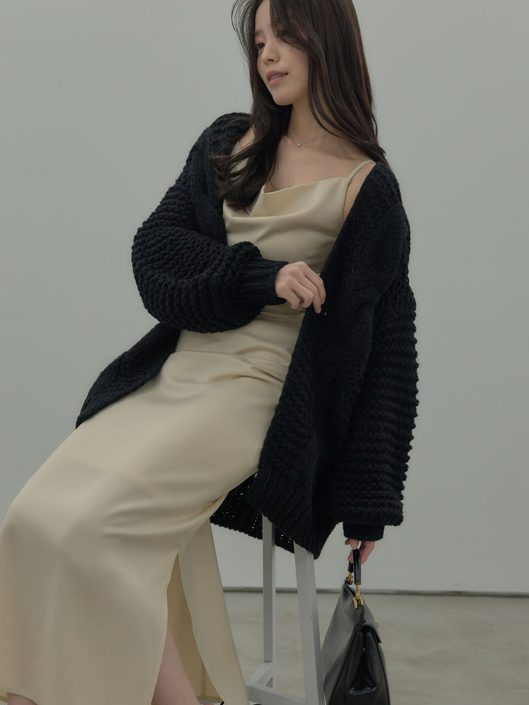 ローゲージ編みニットカーディガン