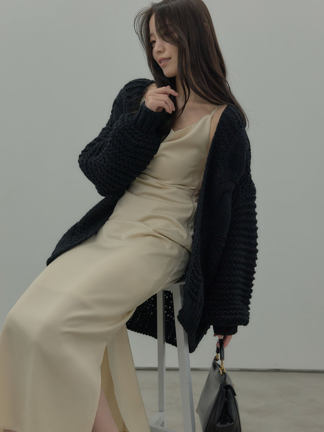 ローゲージ編みニットカーディガン