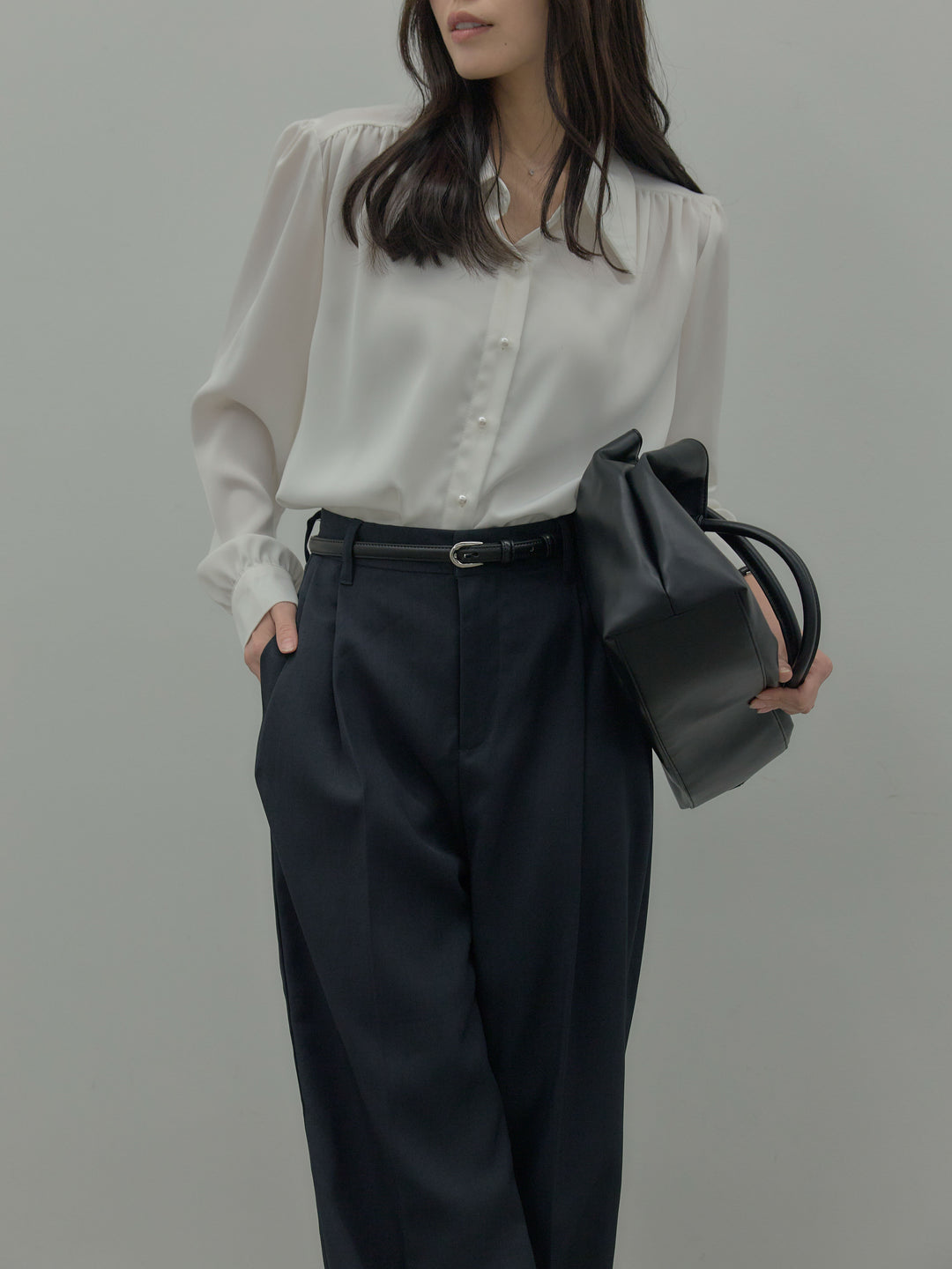 【SET】パールボタンサテンシャツ+ タックワイドパンツ(2set)