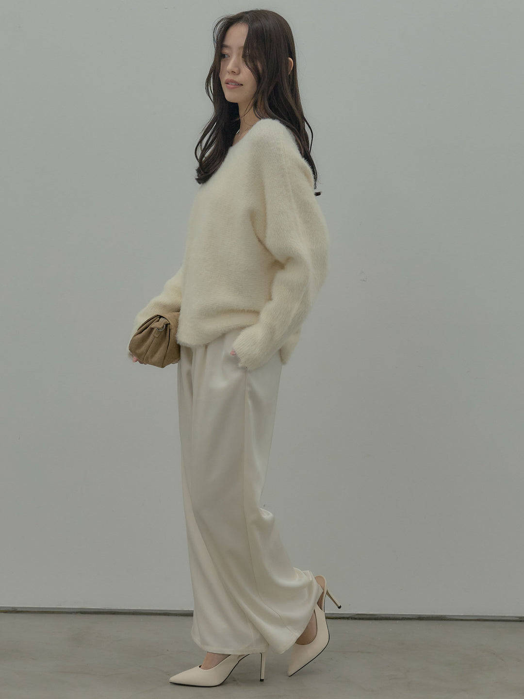 ラウンドネックシャギーニットトップス