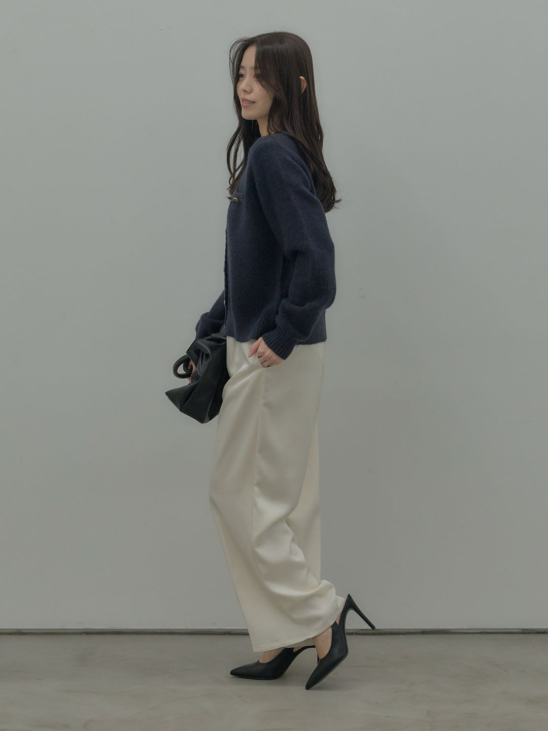 ゴールドボタンニットカーディガン