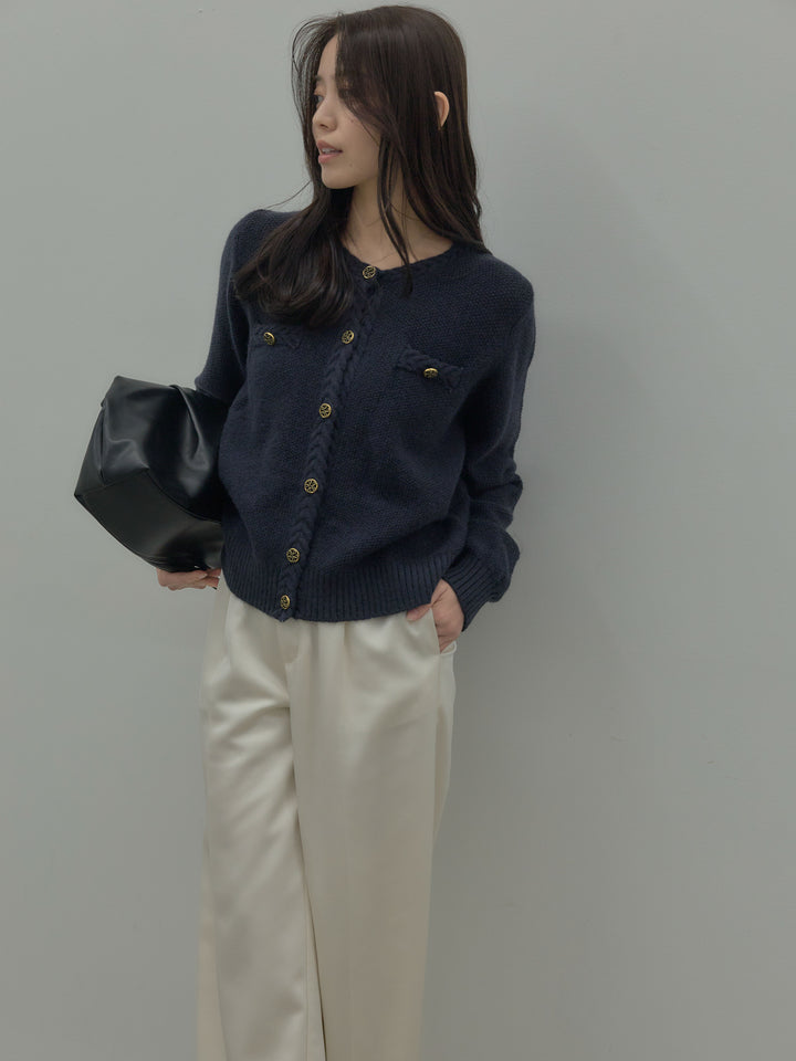 ゴールドボタンニットカーディガン