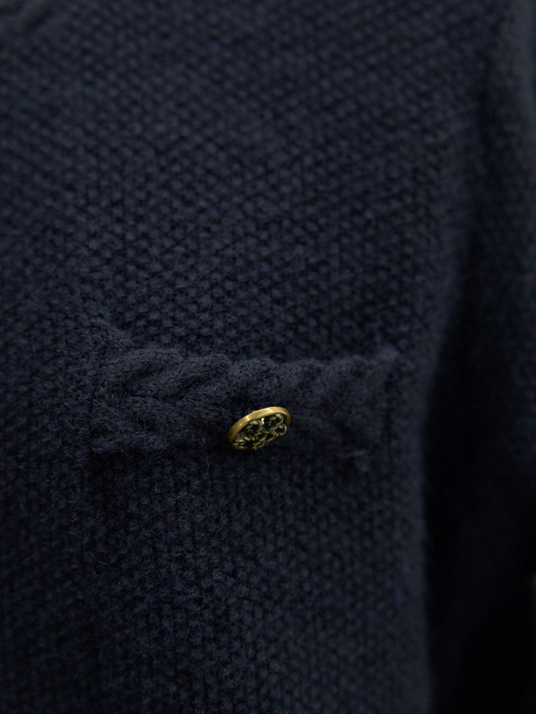 ゴールドボタンニットカーディガン