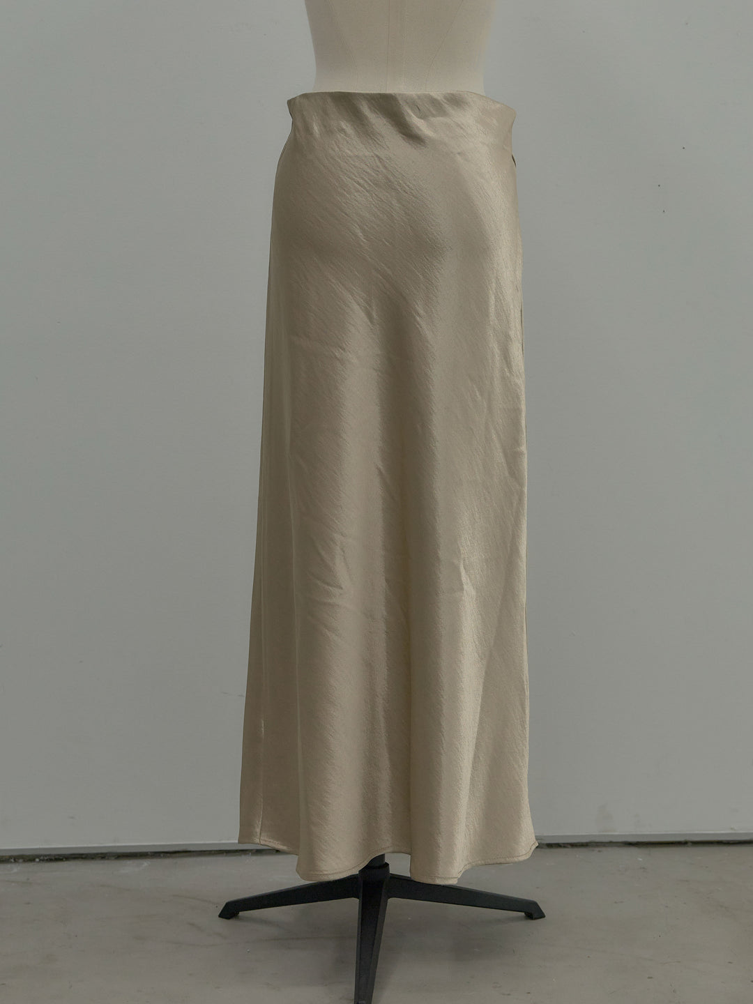 リュクスAラインサテンスカート