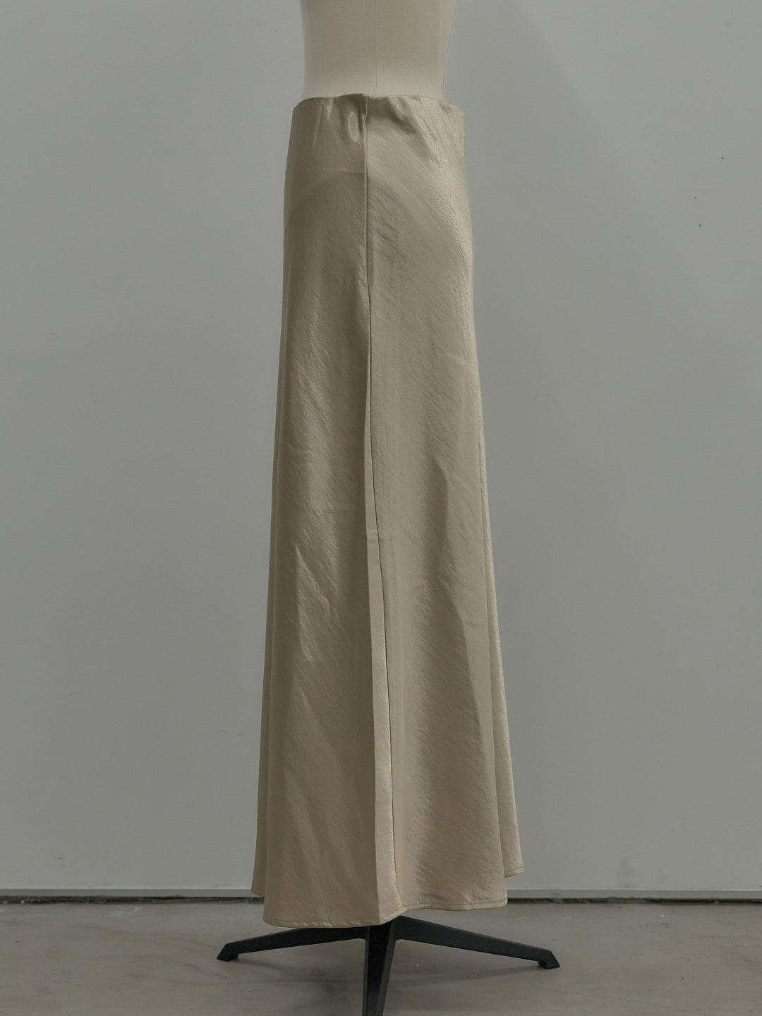 リュクスAラインサテンスカート