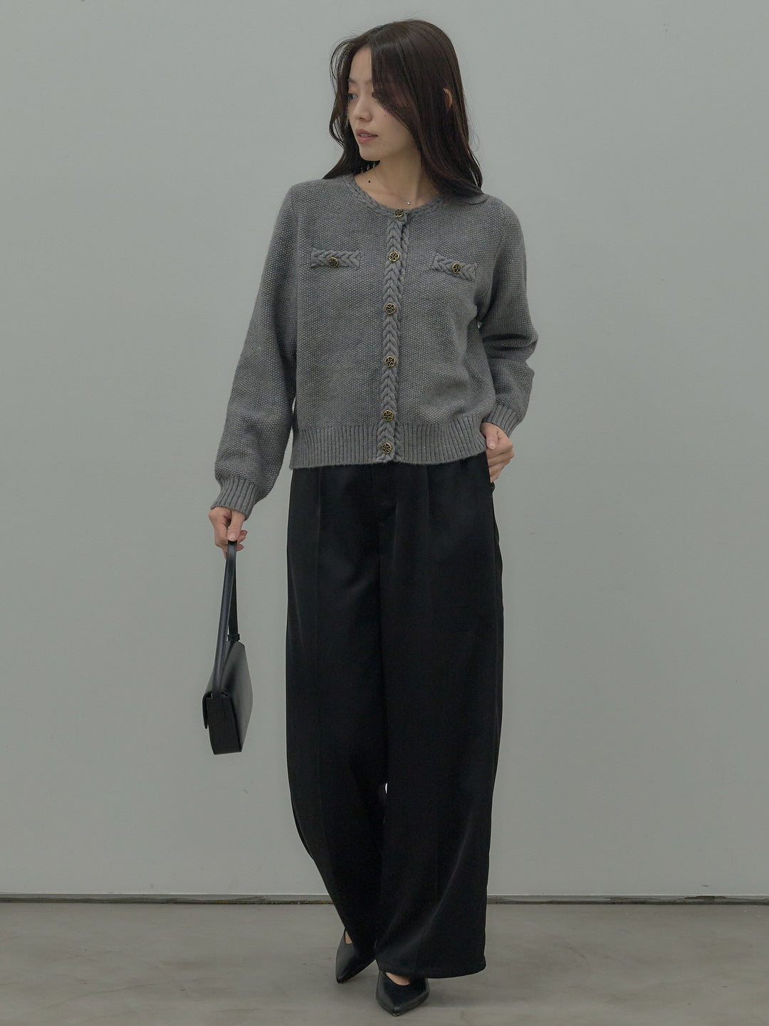 ゴールドボタンニットカーディガン