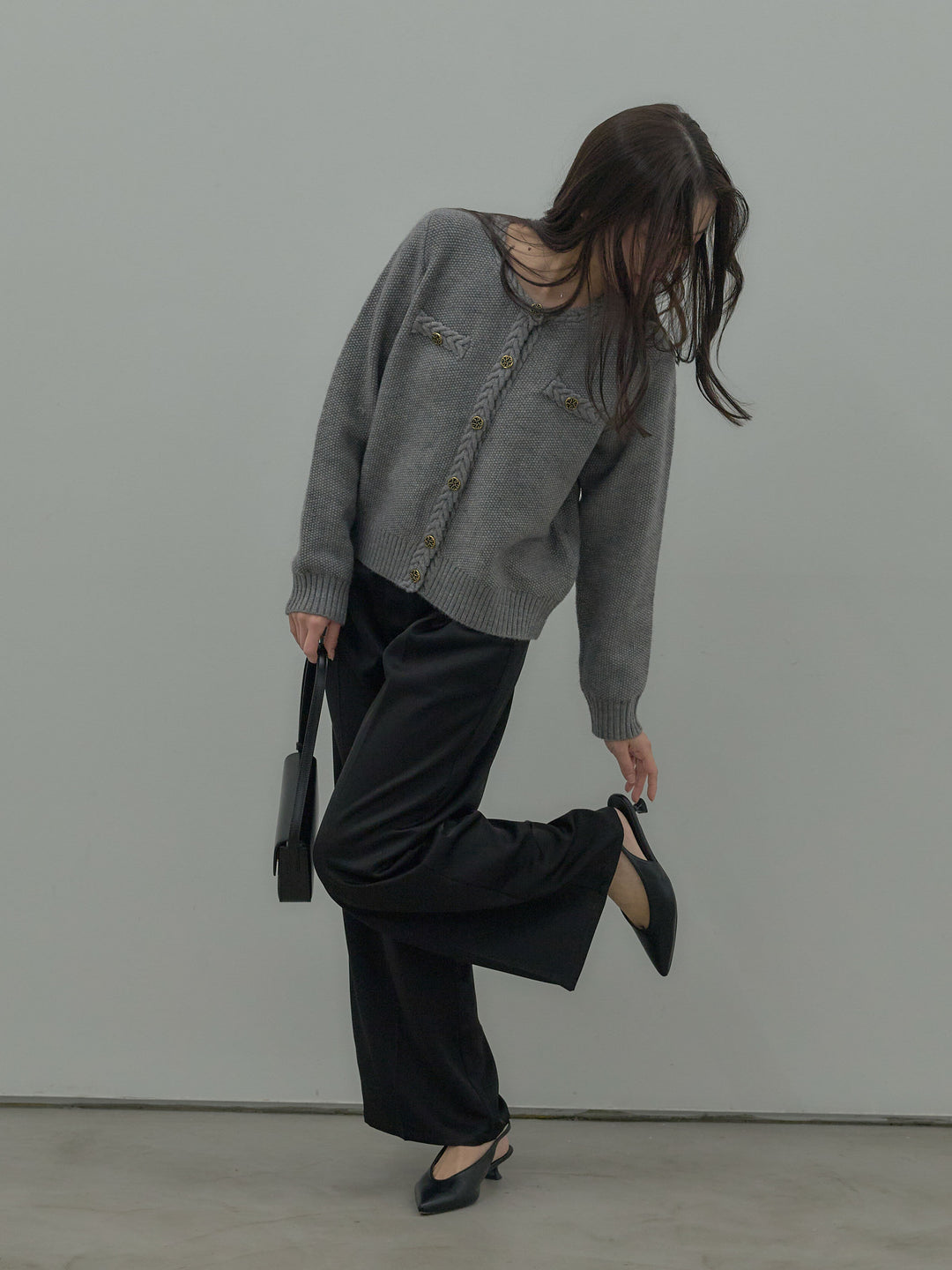 ゴールドボタンニットカーディガン