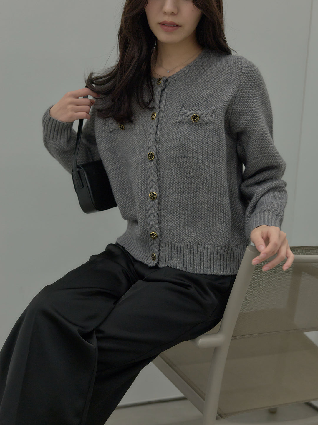 ゴールドボタンニットカーディガン