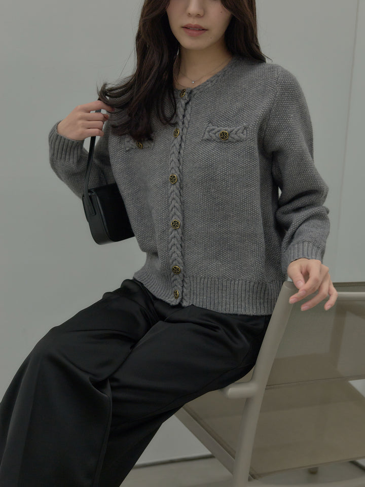 ゴールドボタンニットカーディガン