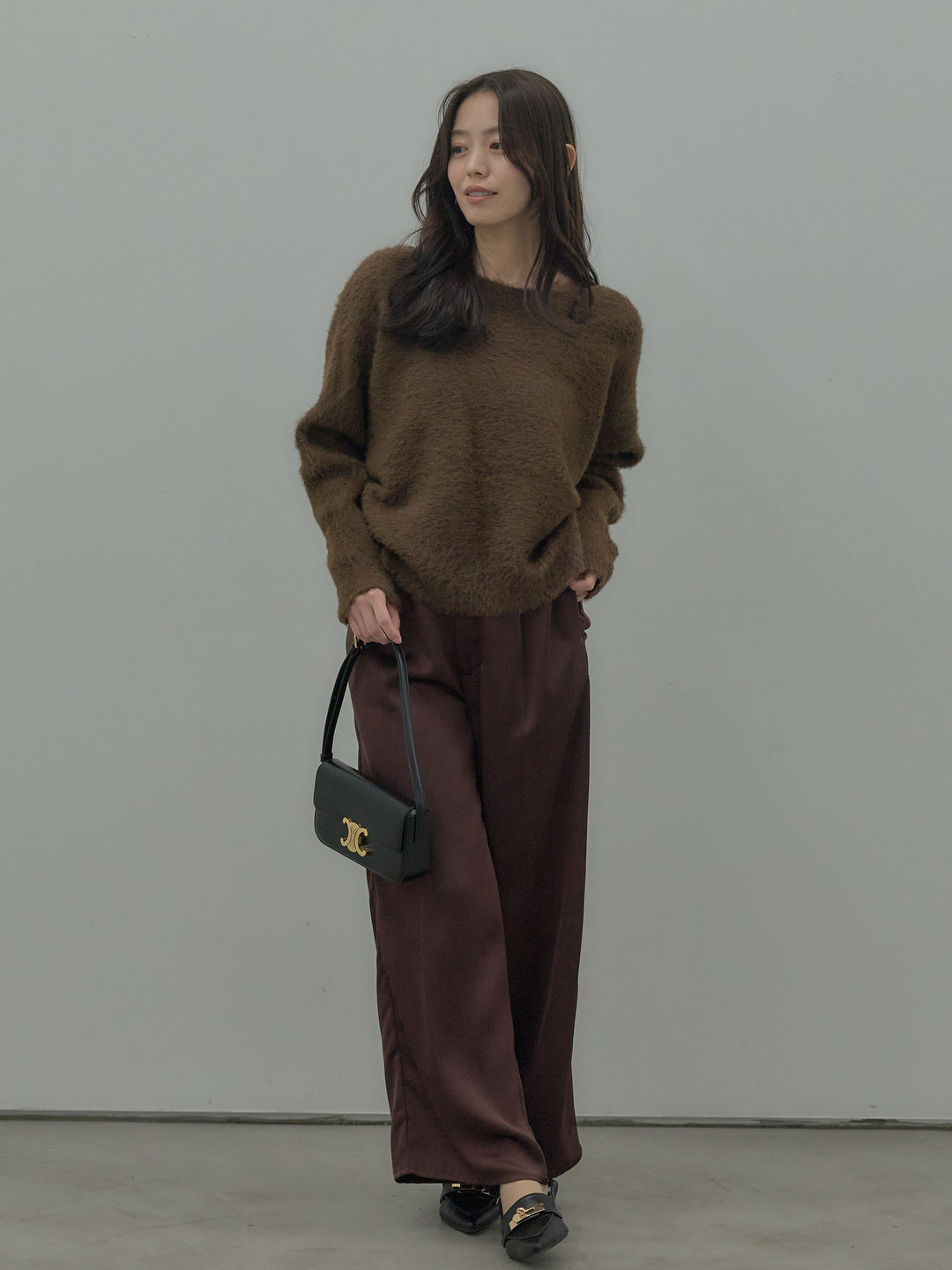 ラウンドネックシャギーニットトップス