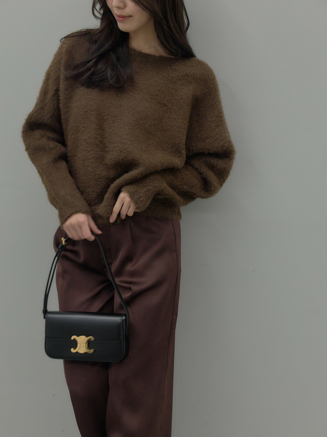 ラウンドネックシャギーニットトップス