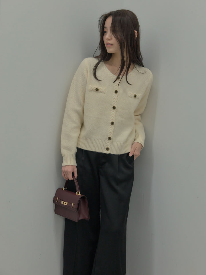 ゴールドボタンニットカーディガン