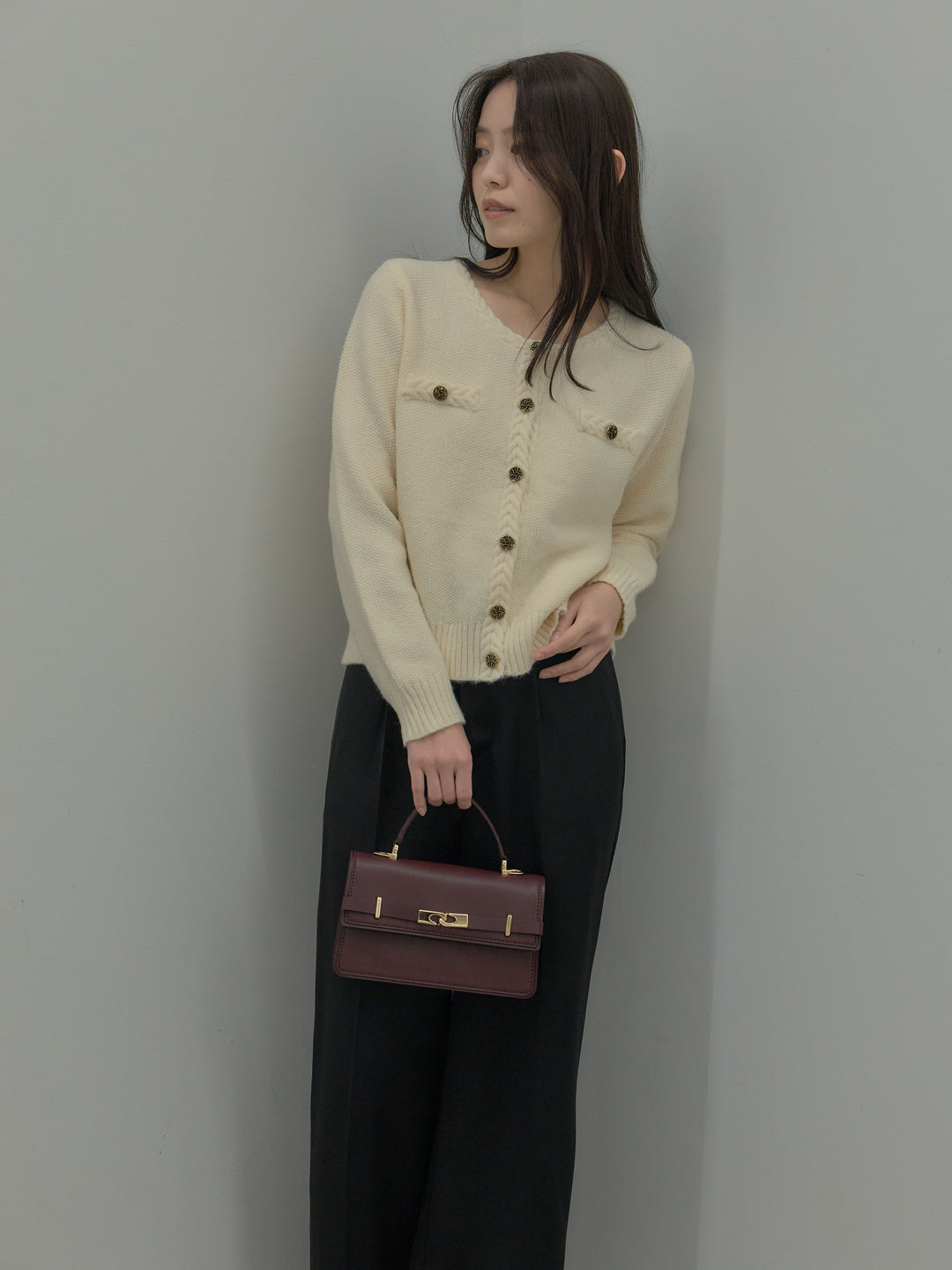 ゴールドボタンニットカーディガン