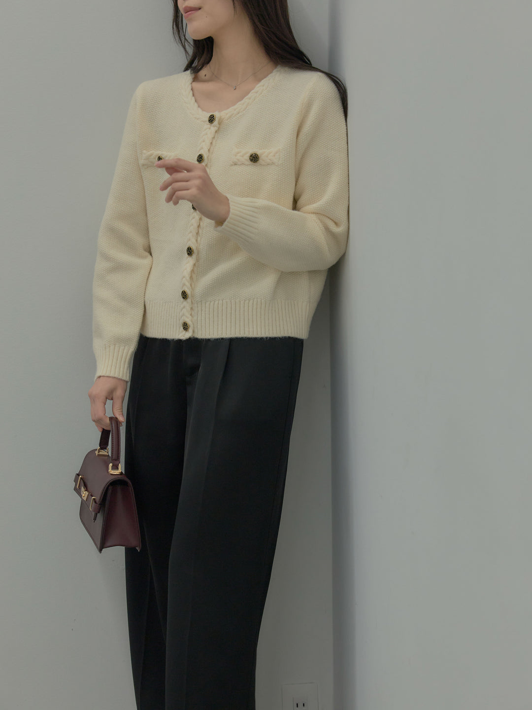 【SET】ゴールドボタンニットカーディガン+【Essential】センタープレスサテンパンツ(2set)