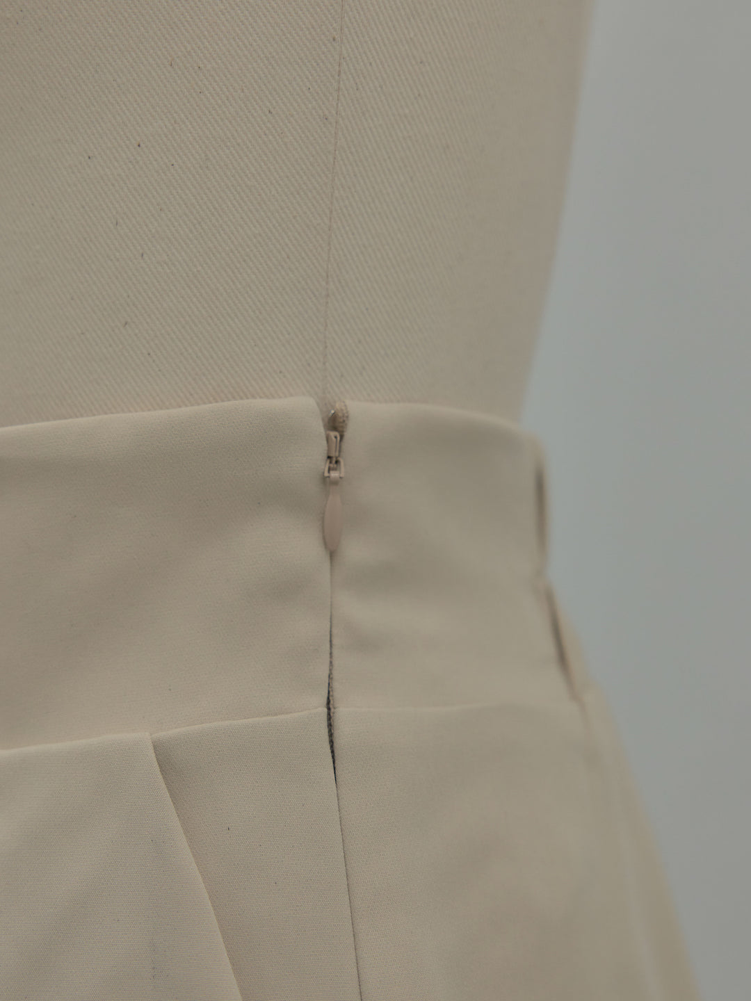 ハイウエストデザインパンツ