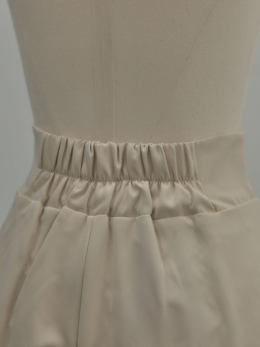 ハイウエストデザインパンツ