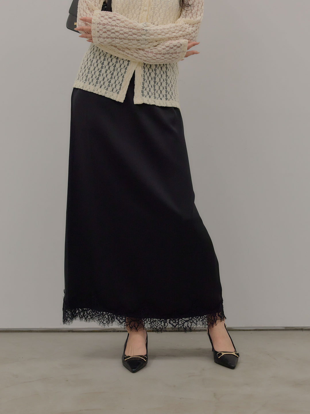 裾レースサテンナロースカート