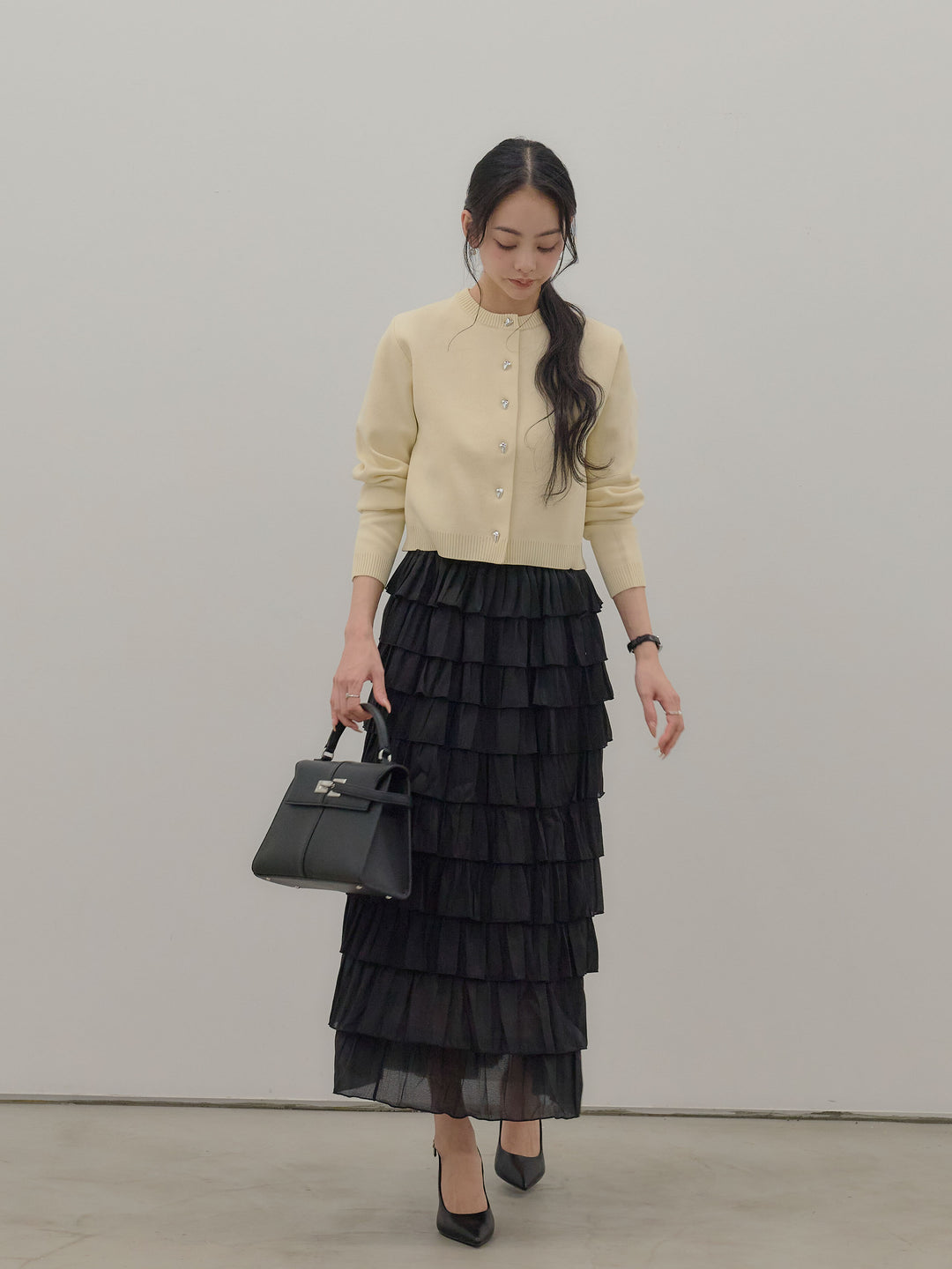 【SET】シルバーボタンコンパクトニットカーディガン+バイカラーフリルチュールスカート(2set)