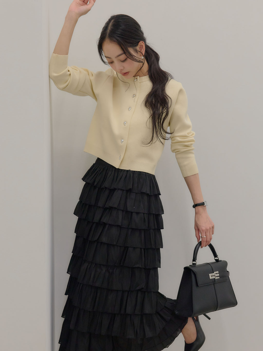 【SET】シルバーボタンコンパクトニットカーディガン+バイカラーフリルチュールスカート(2set)
