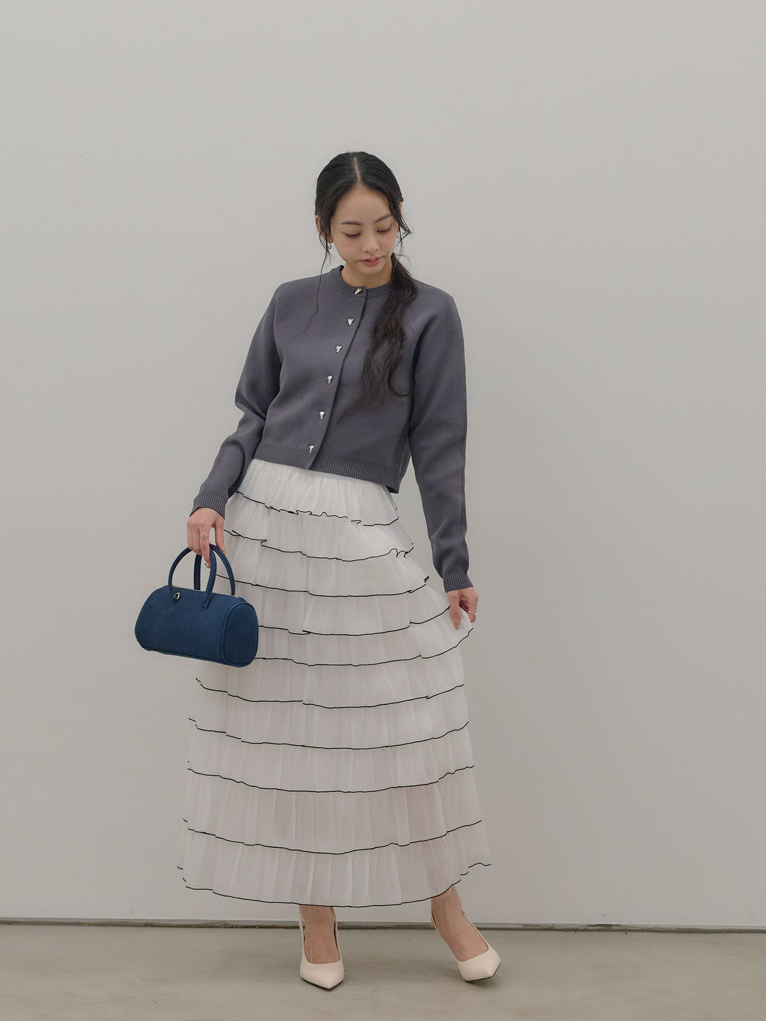 【SET】シルバーボタンコンパクトニットカーディガン+バイカラーフリルチュールスカート(2set)