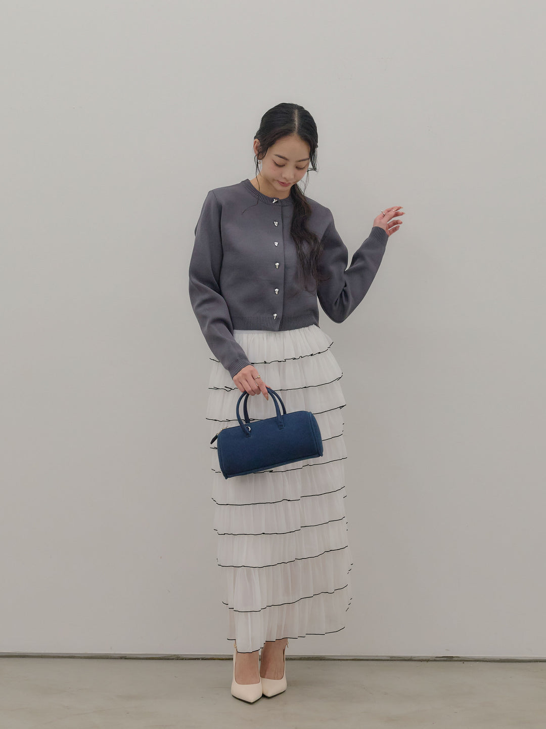 【SET】シルバーボタンコンパクトニットカーディガン+バイカラーフリルチュールスカート(2set)