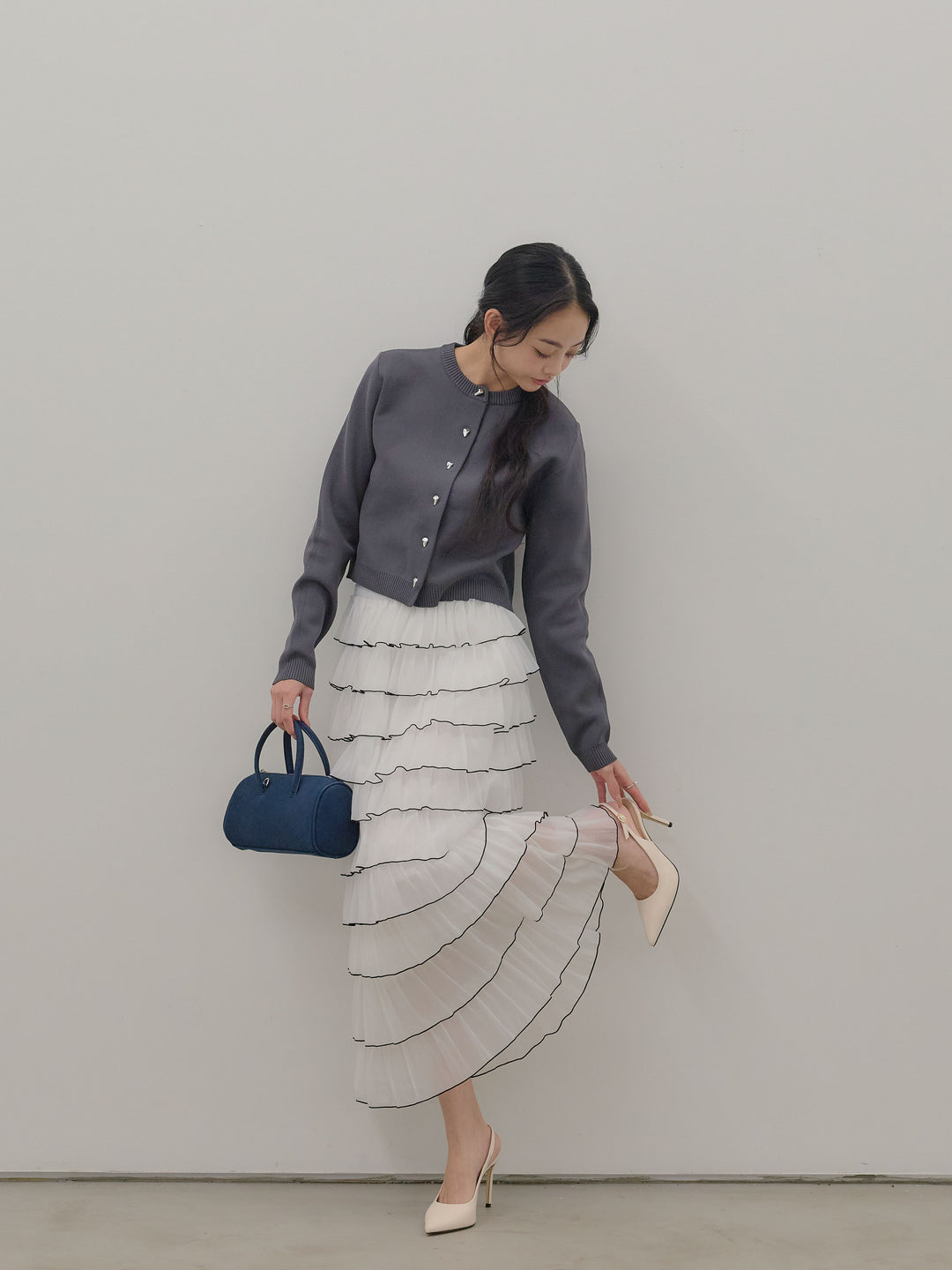 【SET】シルバーボタンコンパクトニットカーディガン+バイカラーフリルチュールスカート(2set)