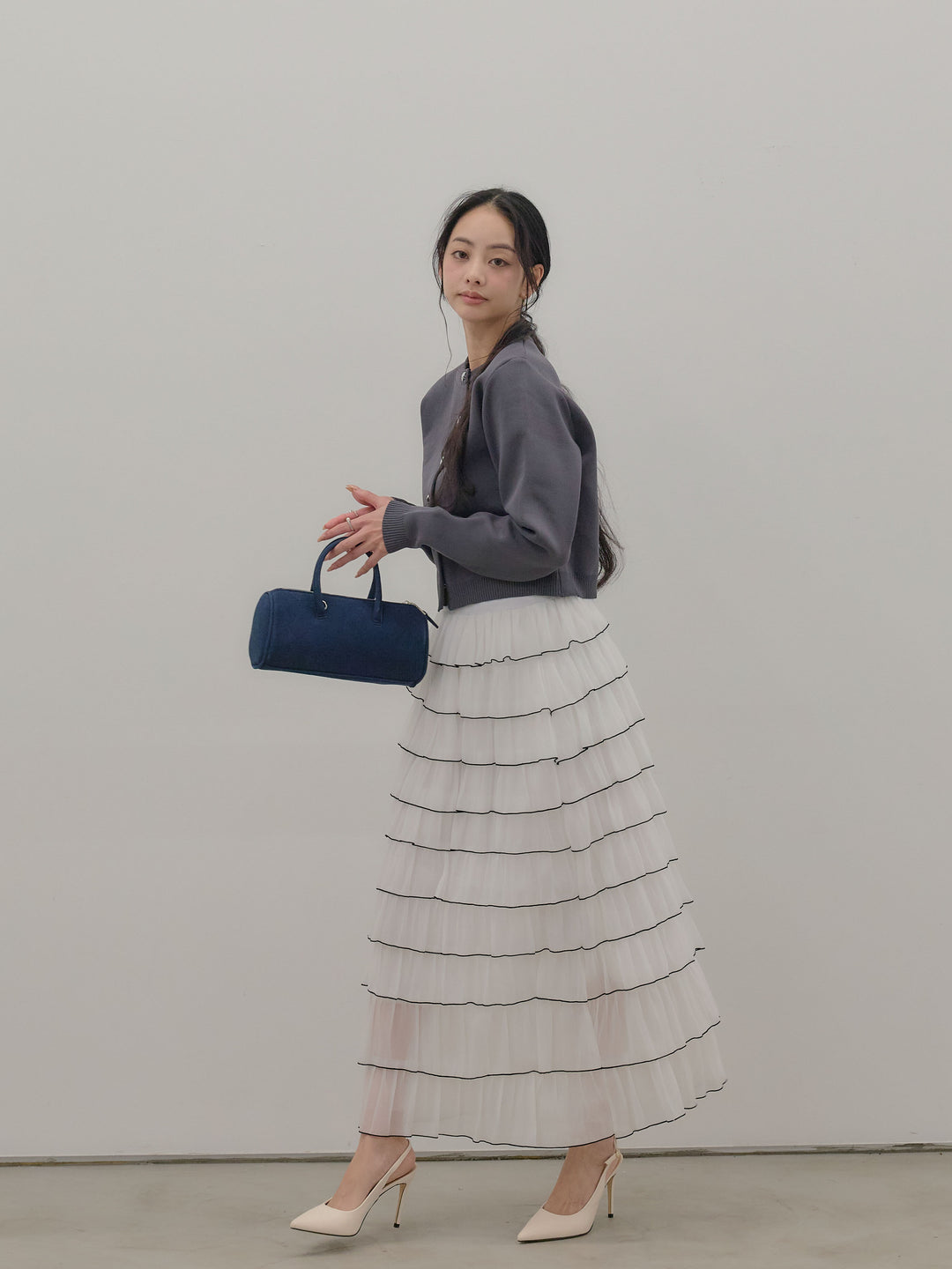 【SET】シルバーボタンコンパクトニットカーディガン+バイカラーフリルチュールスカート(2set)