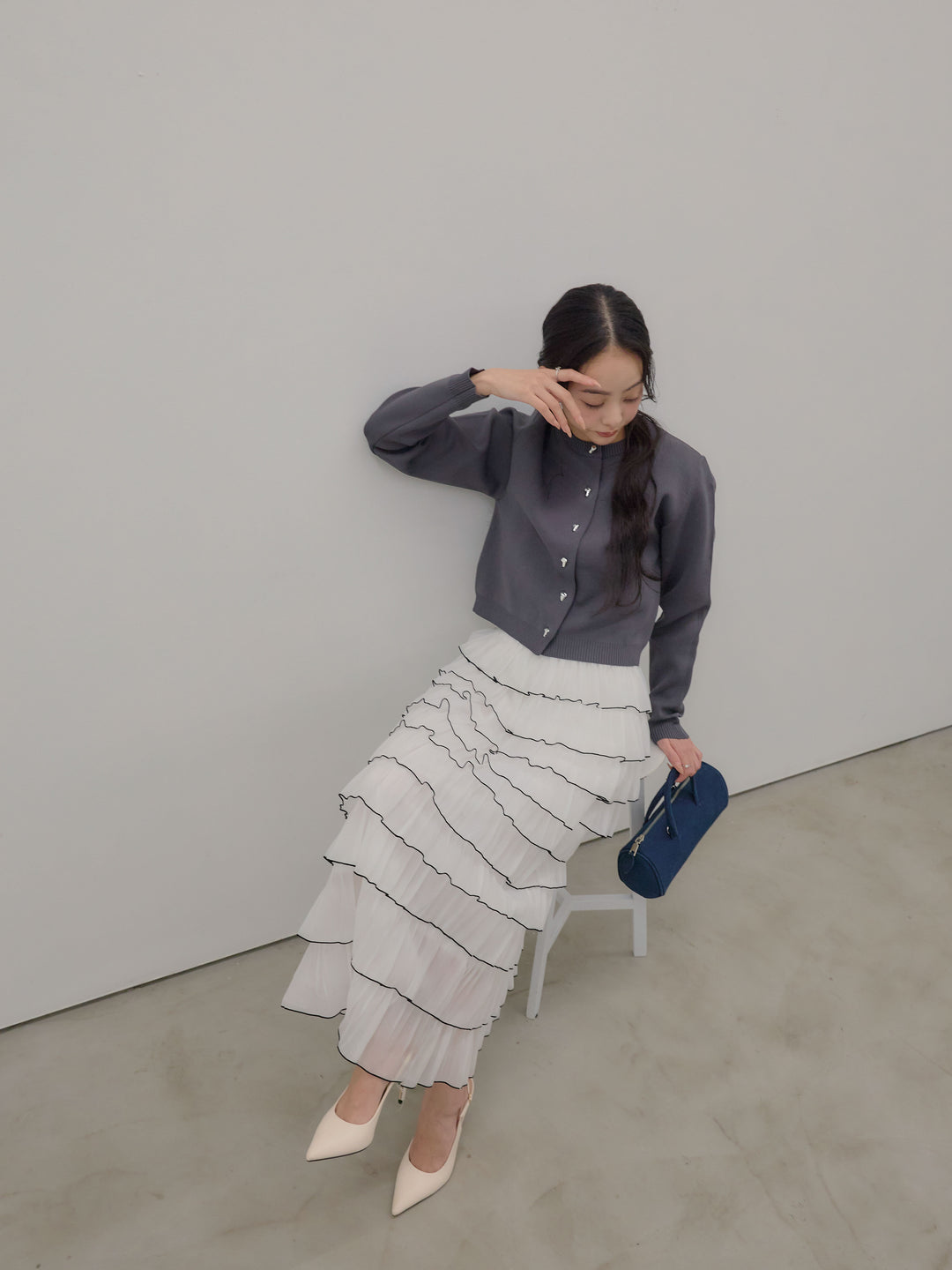 【SET】シルバーボタンコンパクトニットカーディガン+バイカラーフリルチュールスカート(2set)