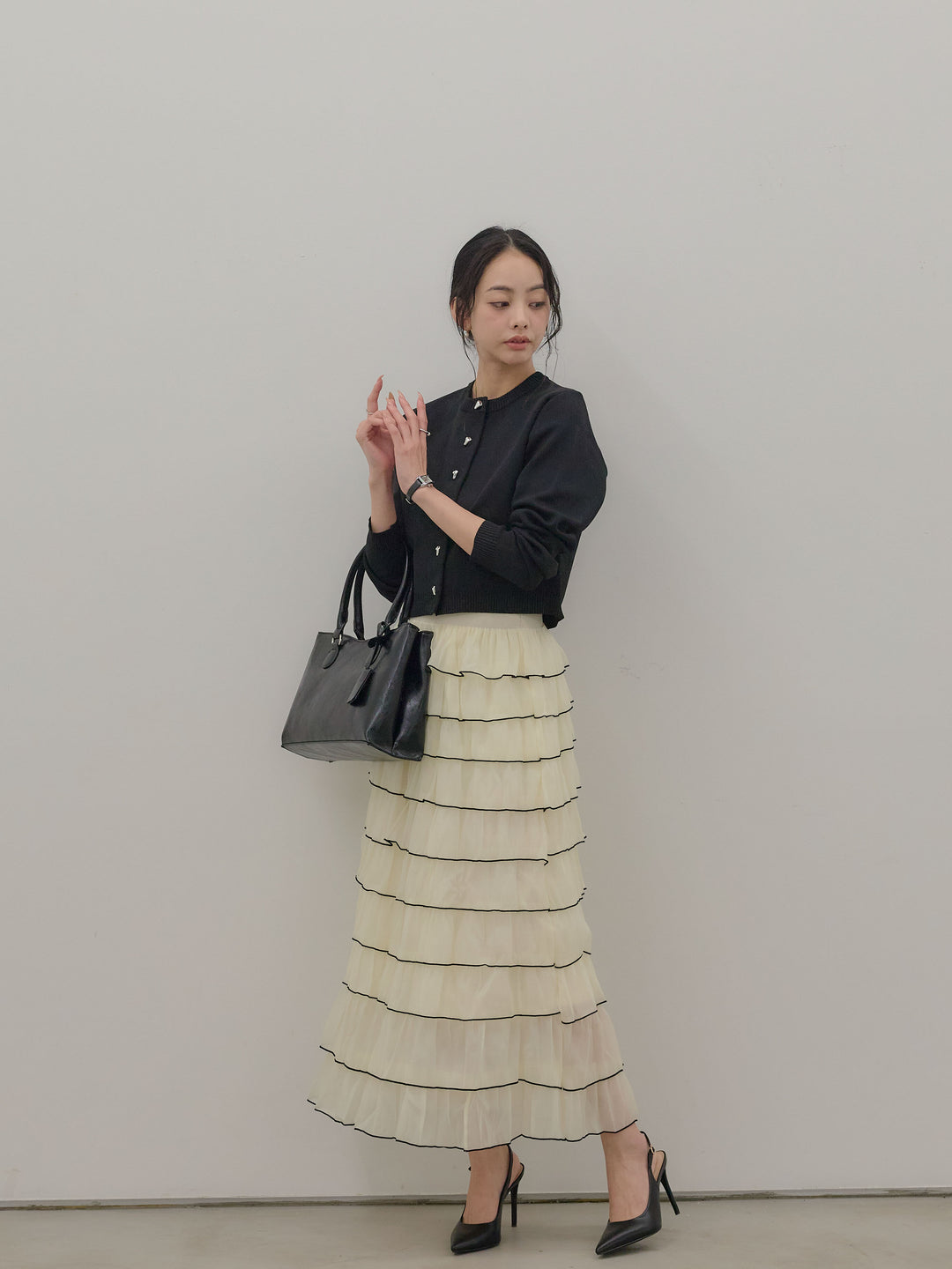 【SET】シルバーボタンコンパクトニットカーディガン+バイカラーフリルチュールスカート(2set)