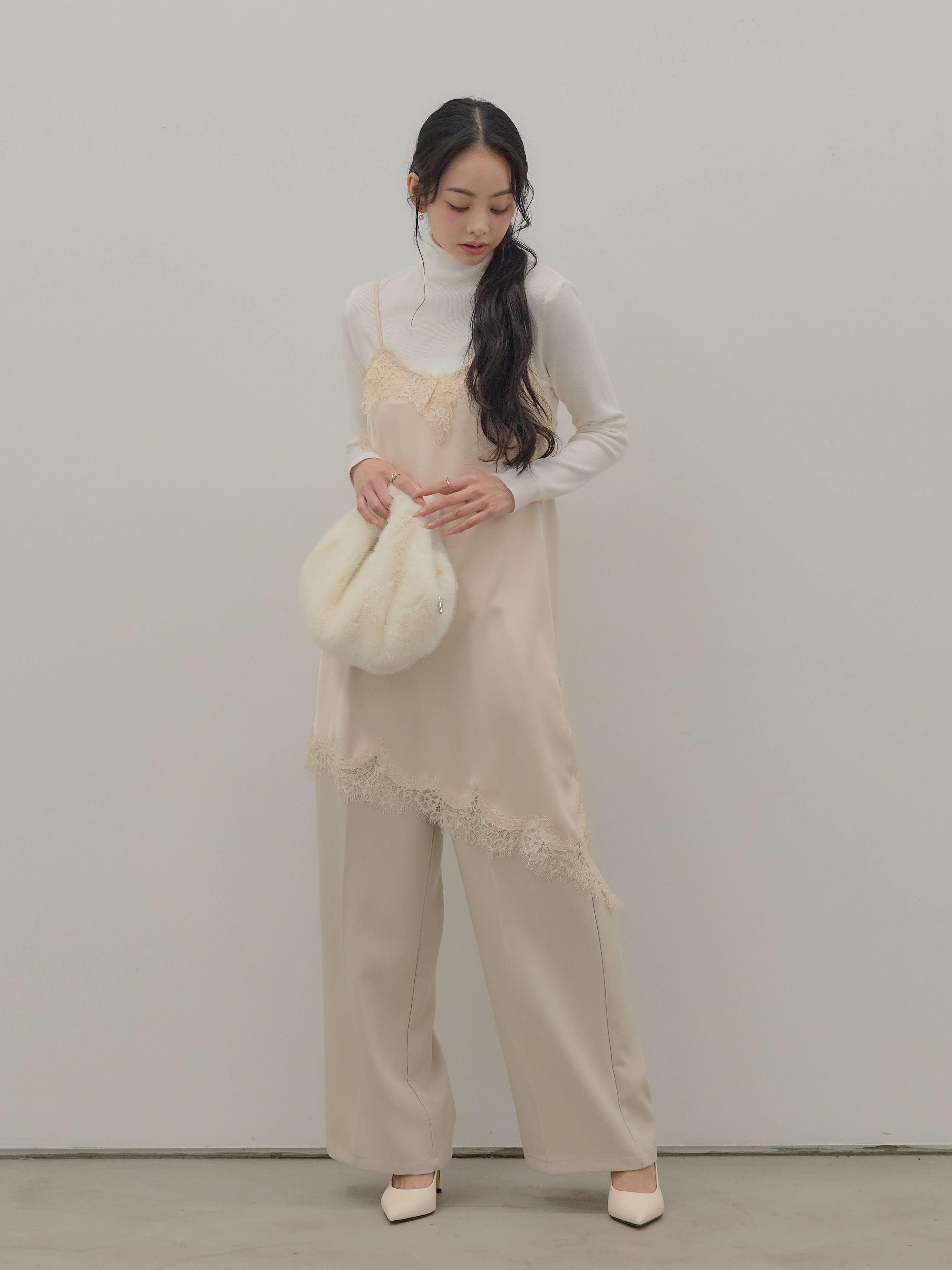 アシンメトリーサテンレースキャミソール – nairo