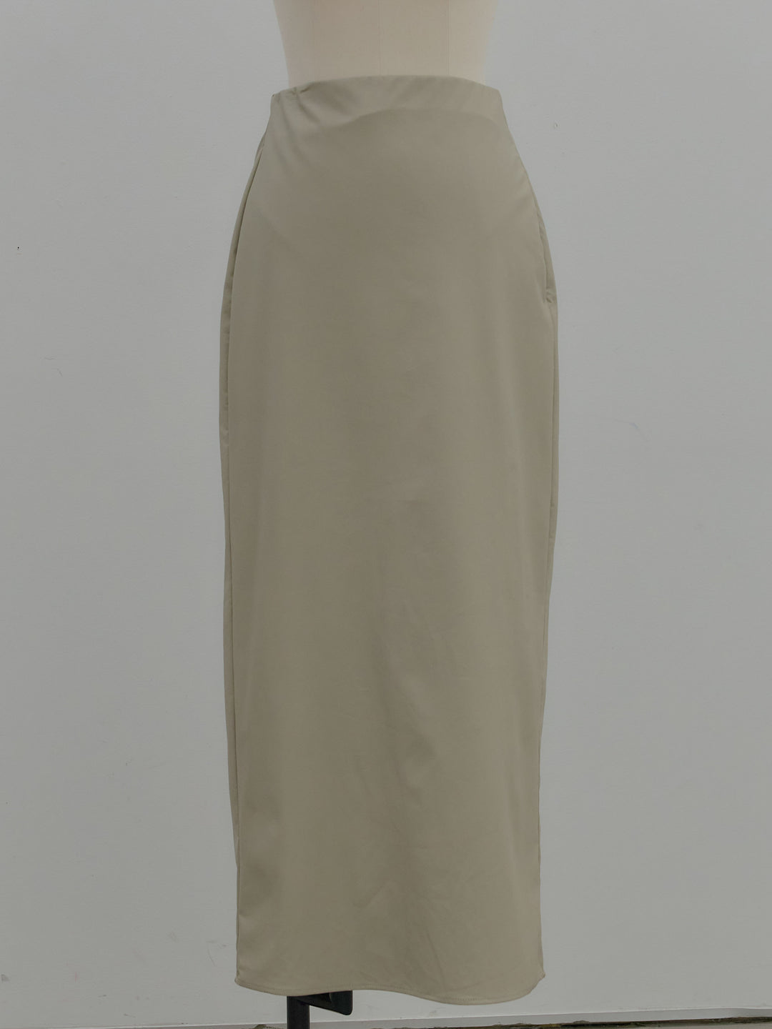 フェイクレザーナロースカート