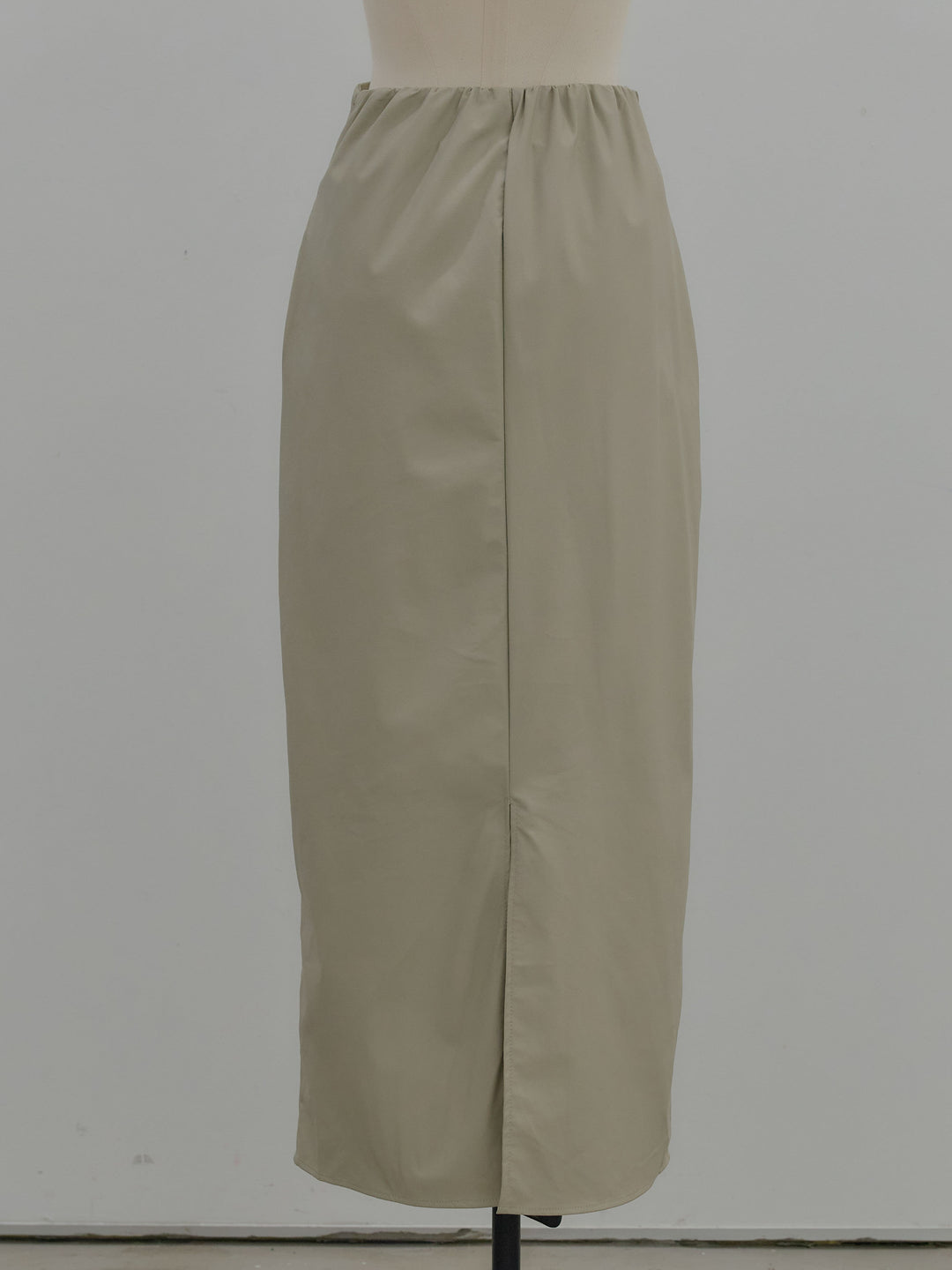 フェイクレザーナロースカート