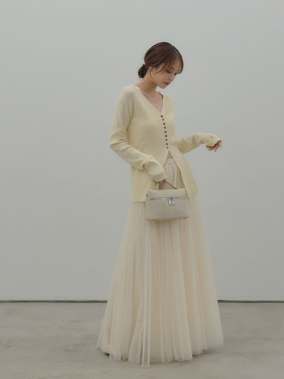 ソフトタッチVネックカーディガン