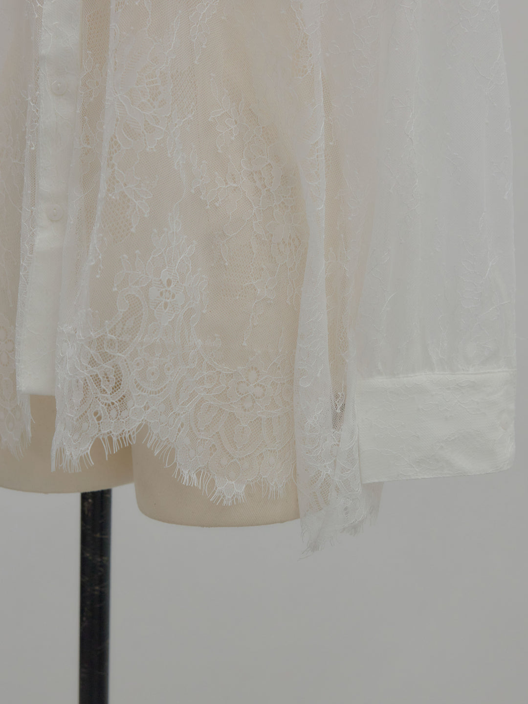 総レースボリュームスリーブシャツ