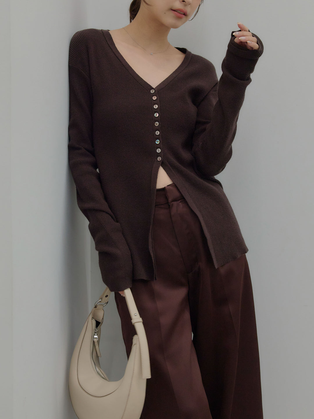 ソフトタッチVネックカーディガン