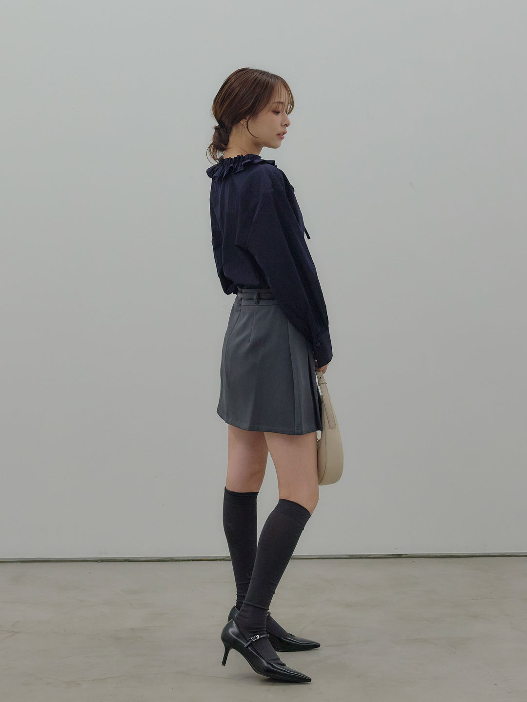 【SET】フリルネックリボンブラウス+ベルト付きプリーツミニスカート(2set)