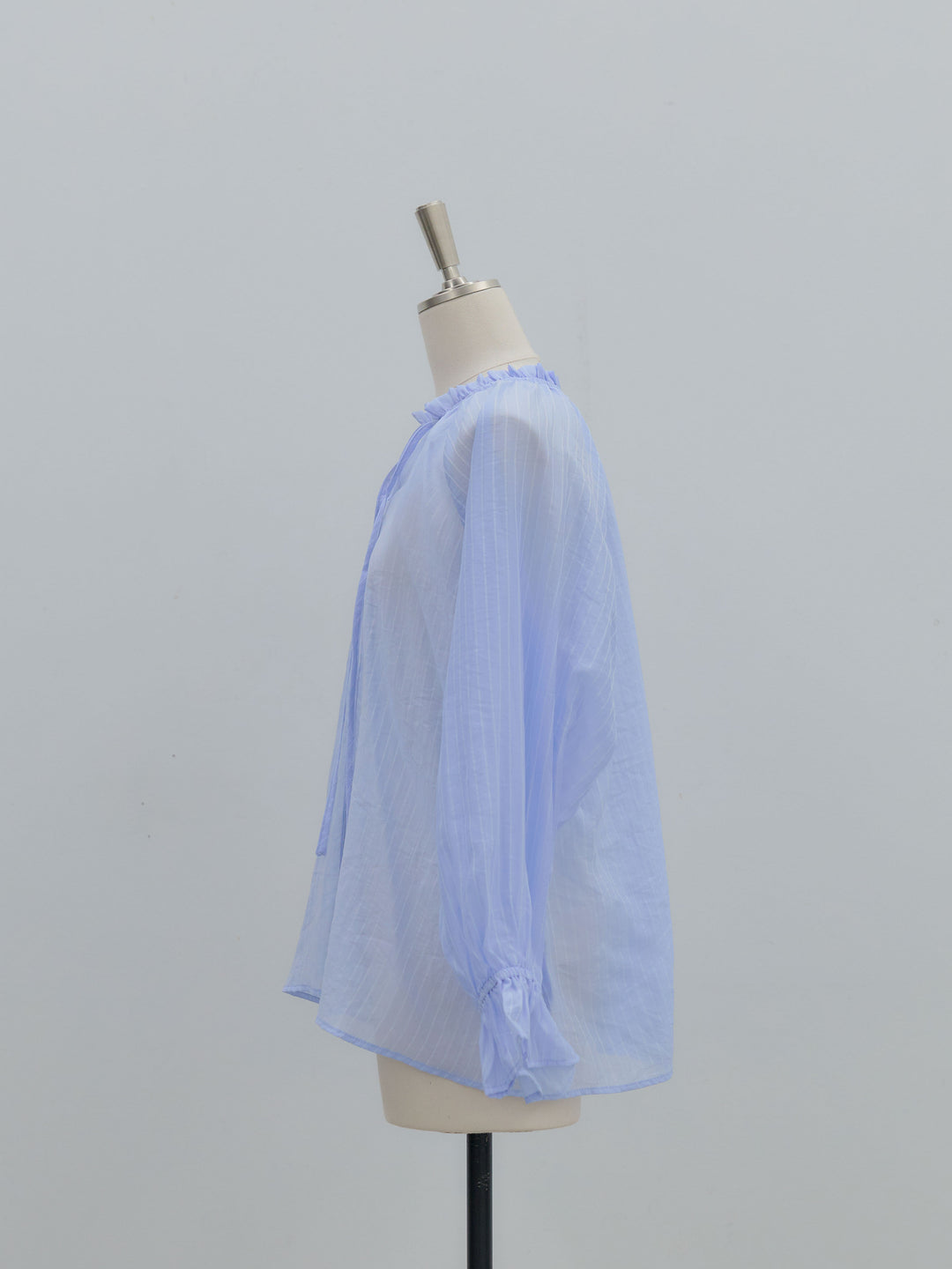 シアーピンストライプギャザーブラウス