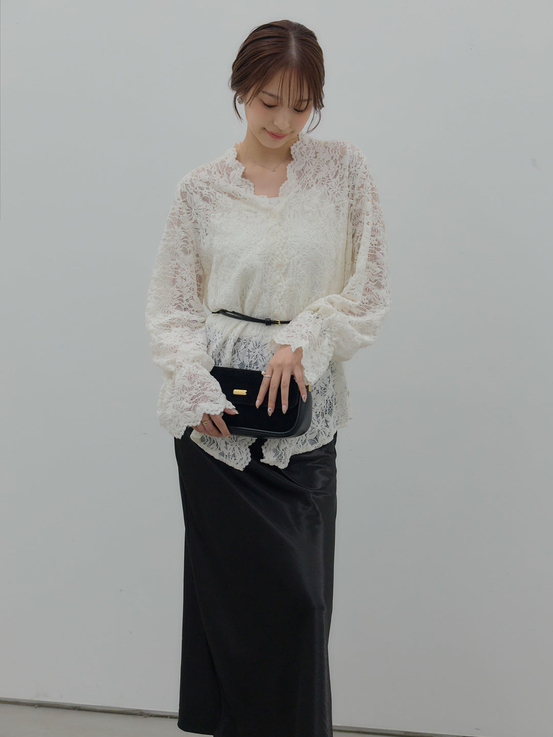 【SET】Vネック総レースブラウス+リュクスAラインサテンスカート(2set)