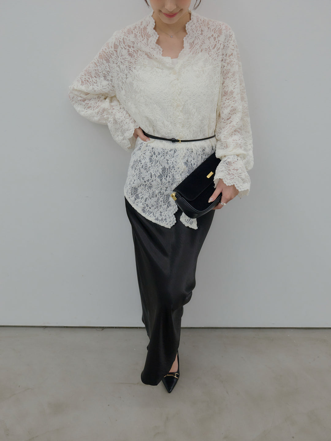 【SET】Vネック総レースブラウス+リュクスAラインサテンスカート(2set)