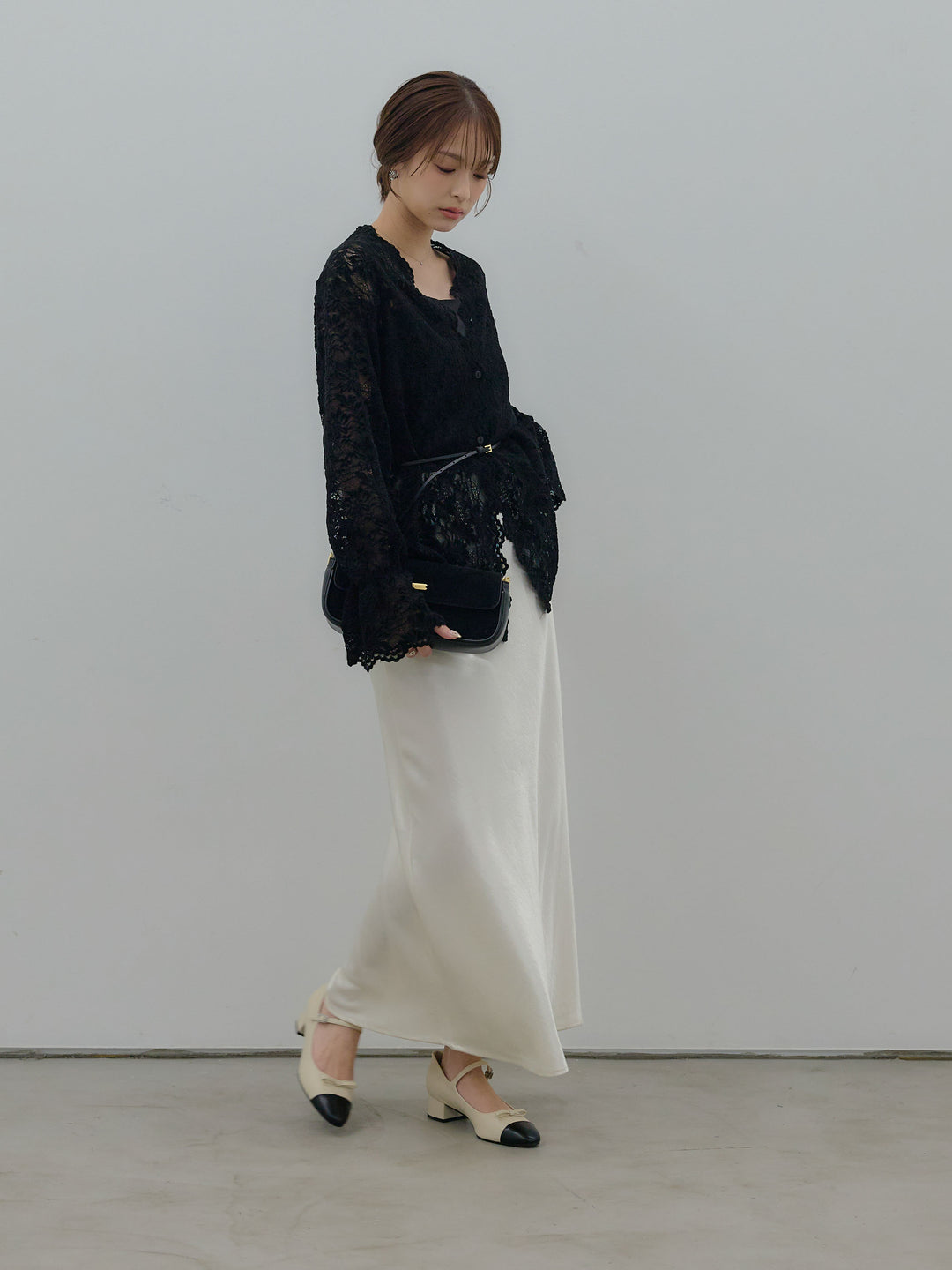 【SET】Vネック総レースブラウス+リュクスAラインサテンスカート(2set)