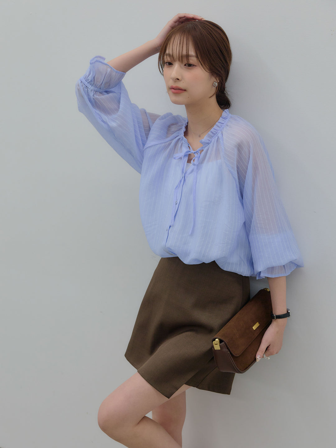 シアーピンストライプギャザーブラウス