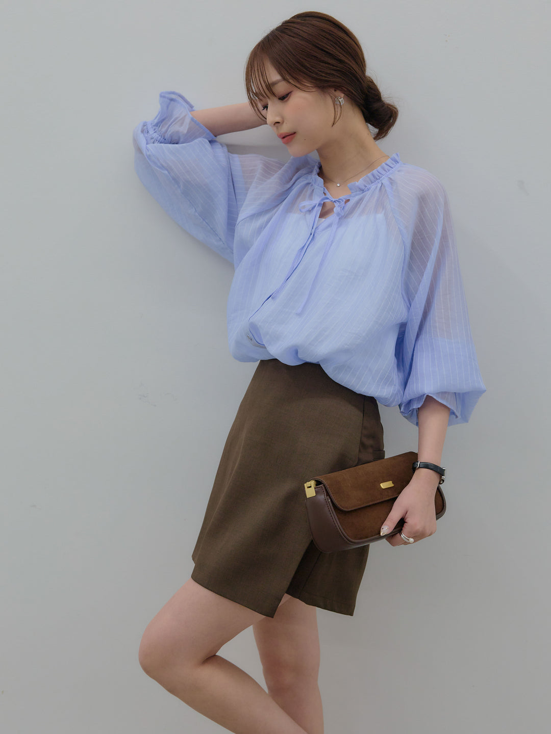 シアーピンストライプギャザーブラウス