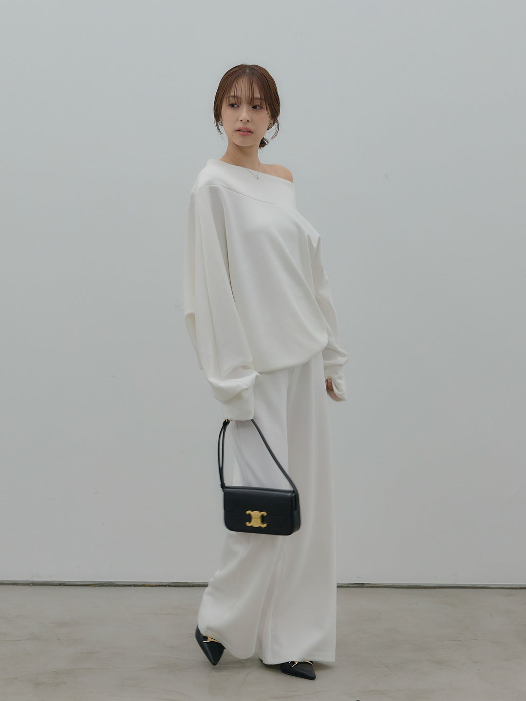 ワンショルダールーズスムーストップス