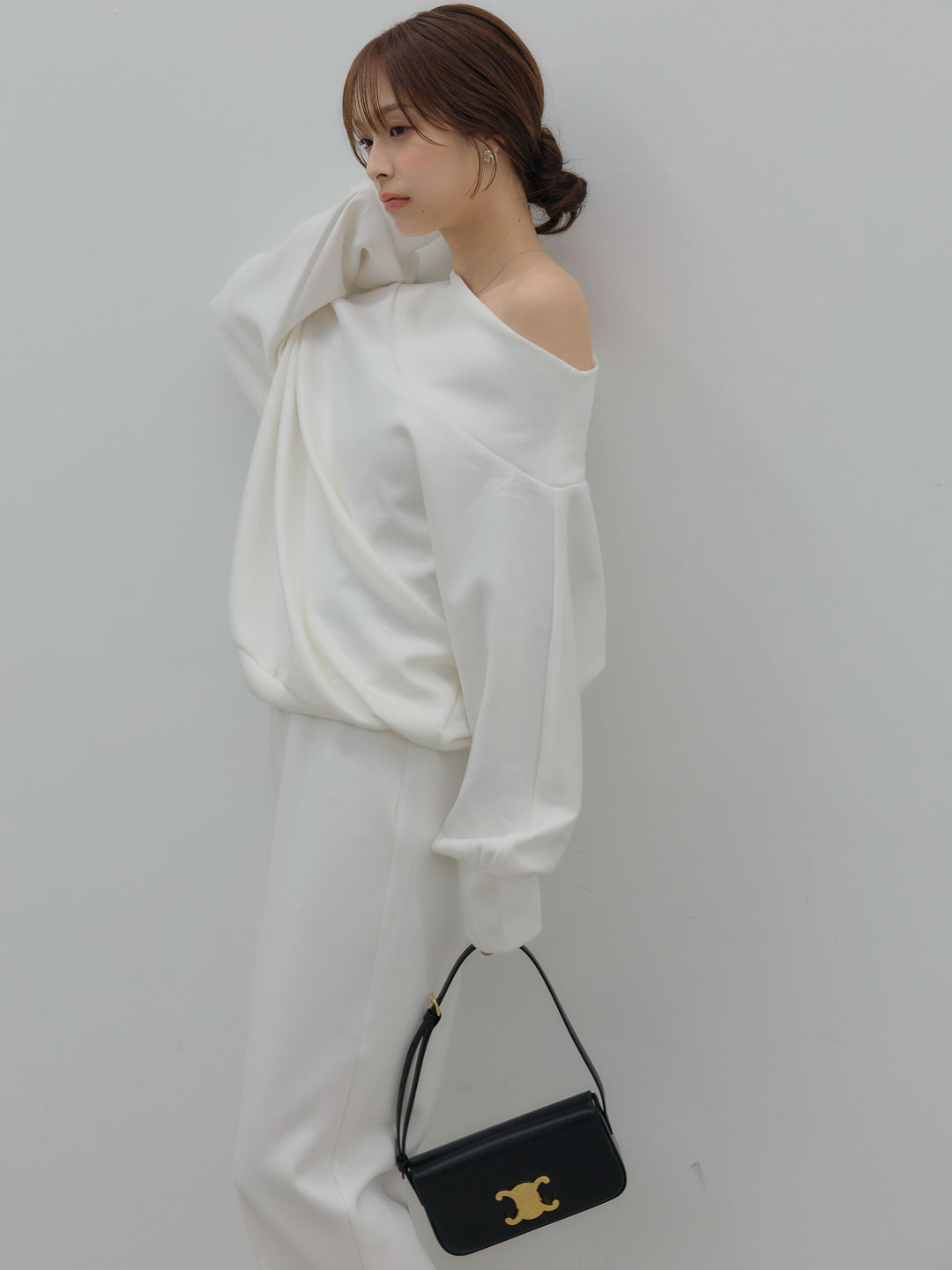 ワンショルダールーズスムーストップス