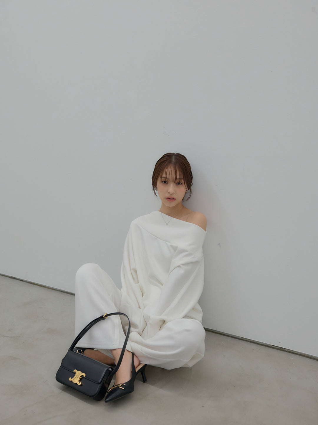 ワンショルダールーズスムーストップス